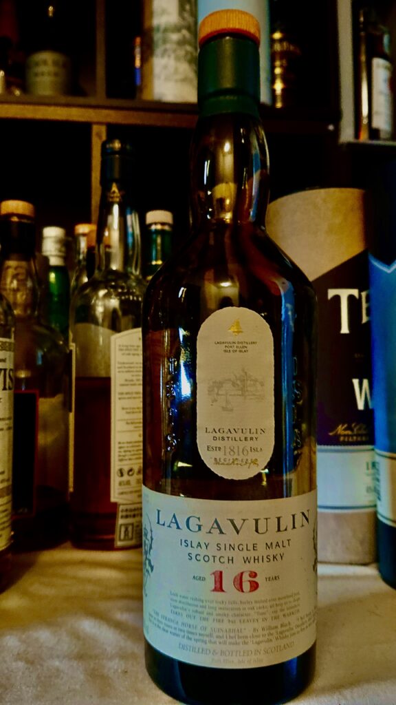 ラガヴーリン16年のテイスティング・アイラの巨人、情熱の歴史を飲む酒