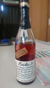ブッカーズ２０１８のテイスティング＆レヴュー・言わずと知れた最高級バーボン。これを飲んでバーボンの常識を塗り替えろ！