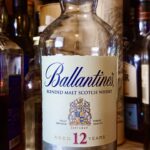 バランタイン ピュアモルト12年のテイスティング&レヴュー・モルト原酒のみのブレンドで作られたバランタイン12年!海と麦が一層ヴィヴィッドなオススメの一本!