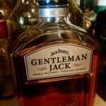 ジェントルマンジャックのテイスティング&レヴュー・ダブルメローイングされたジャックダニエル。キリッとビター&クリアな紳士の酒!