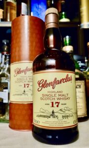 グレンファークラス17年・シェリー樽熟成の雄ファークラスの長熟入門編、現オーナージョン・グラント氏もお気に入りのまろやかでエレガントな一本！